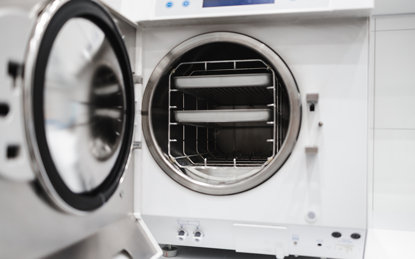 オートクレーブ（高圧蒸気滅菌器）