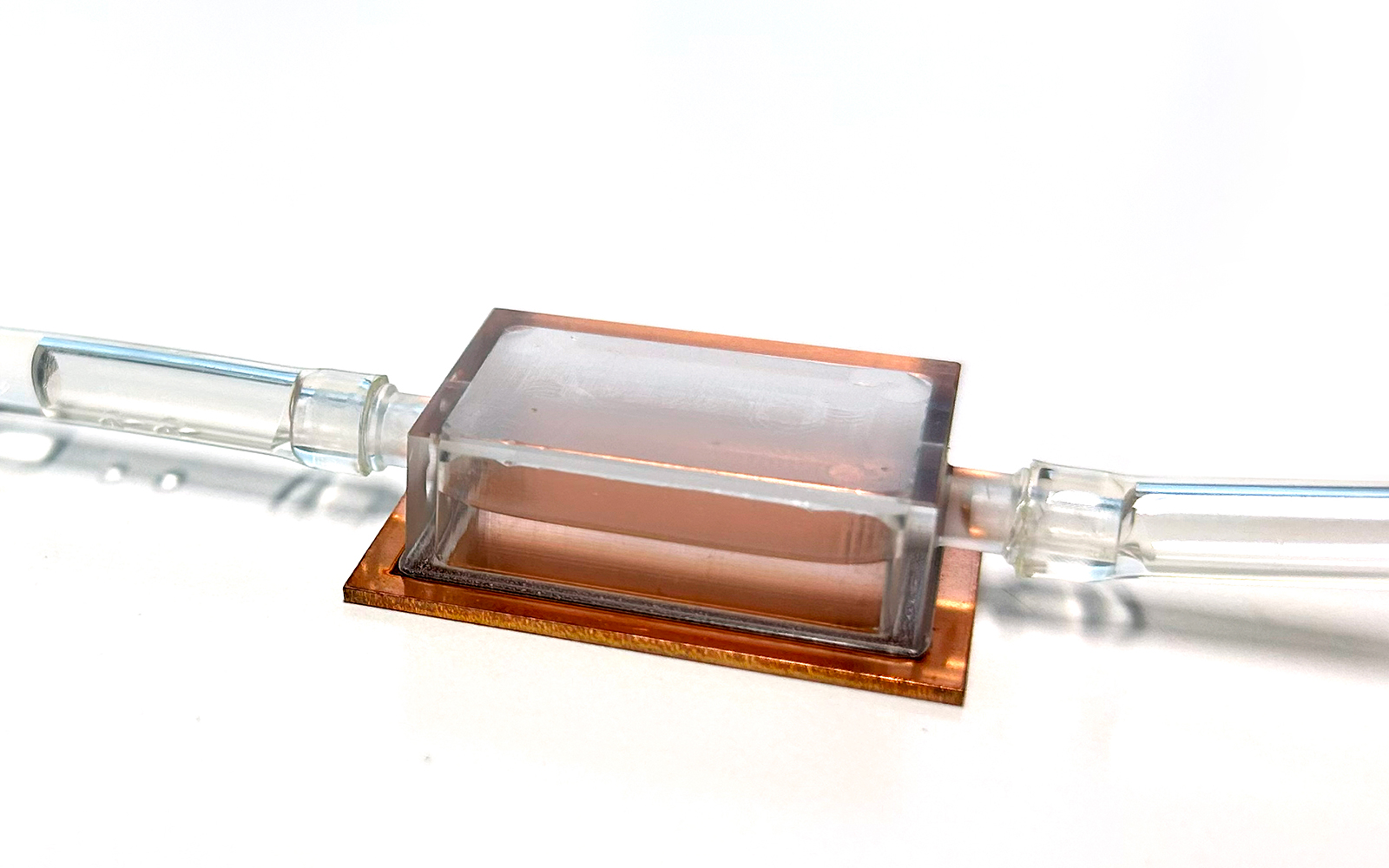 金属と樹脂の接合技術の重要性