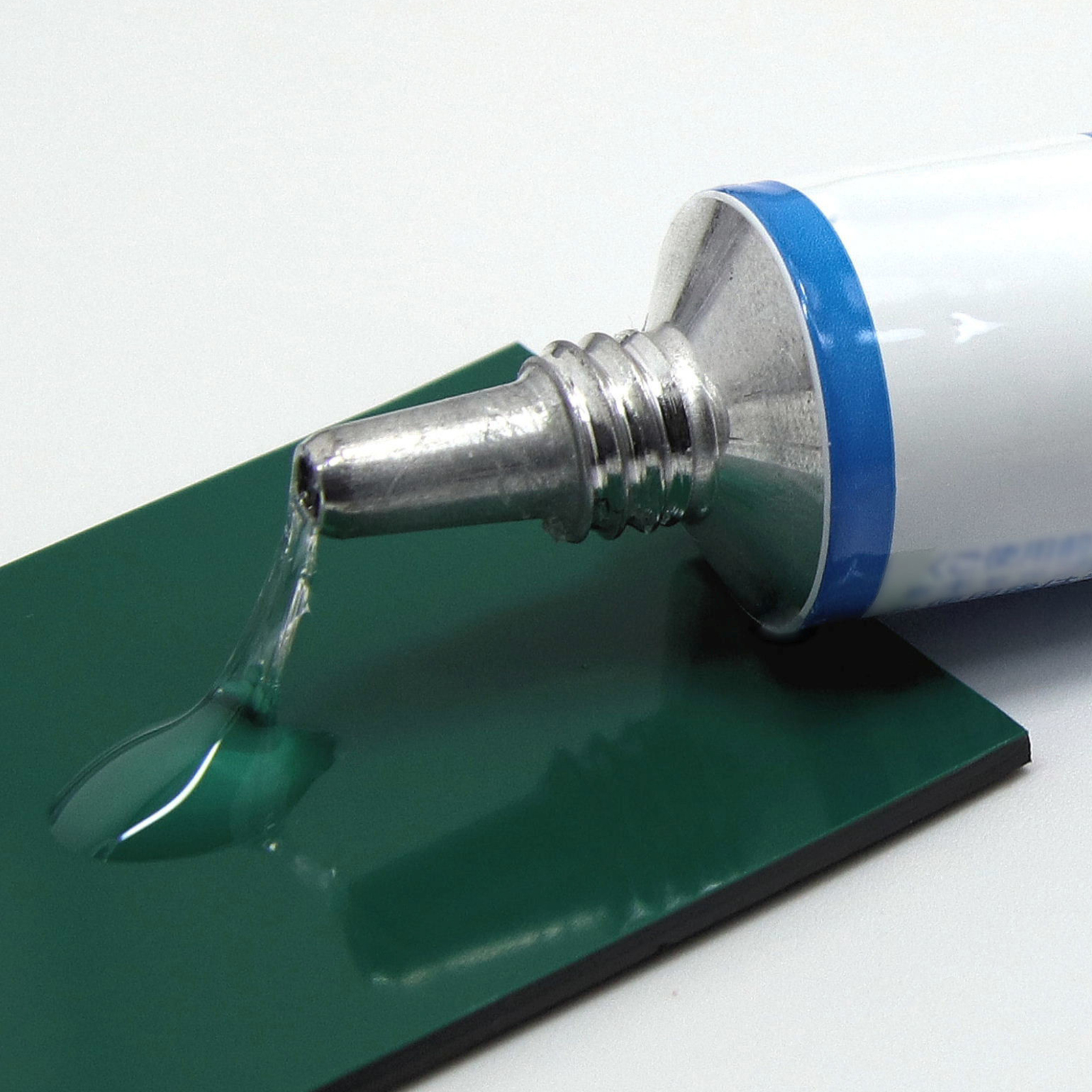 金属と樹脂の接合技術の重要性