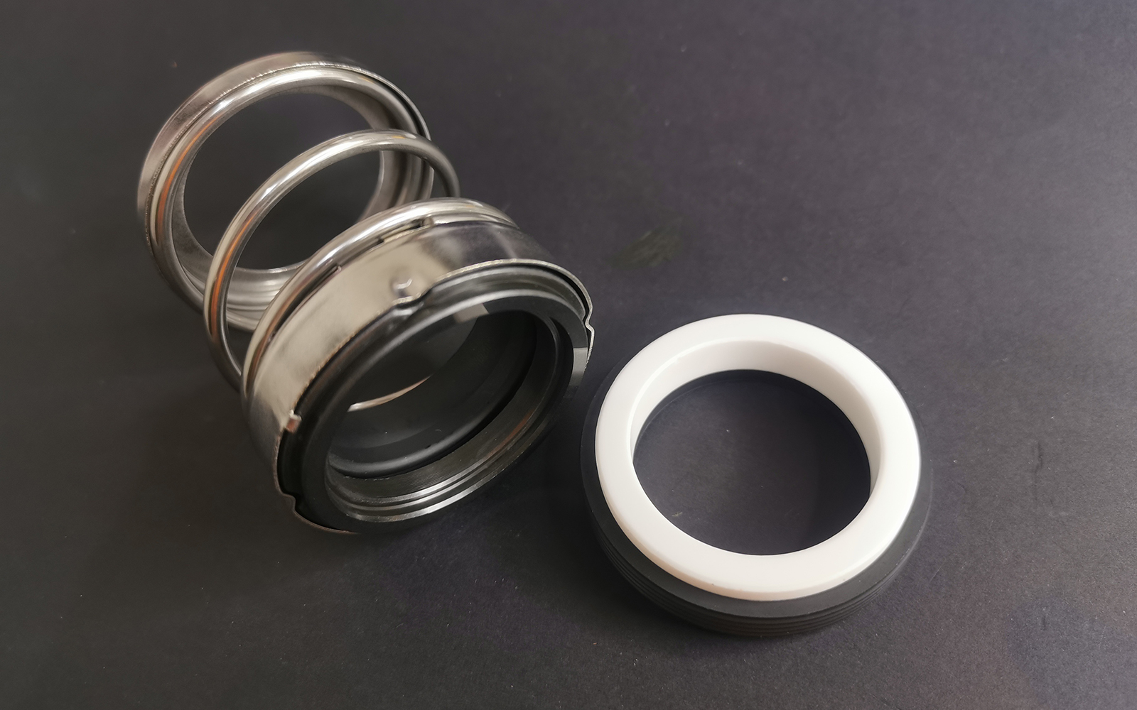 パッキン・ガスケット・シールの違い